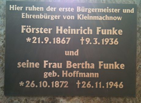 Grabstein Bertha Funke, geb. Hoffmann, Alter Dorffriedhof Kleinmachnow, Brandenburg