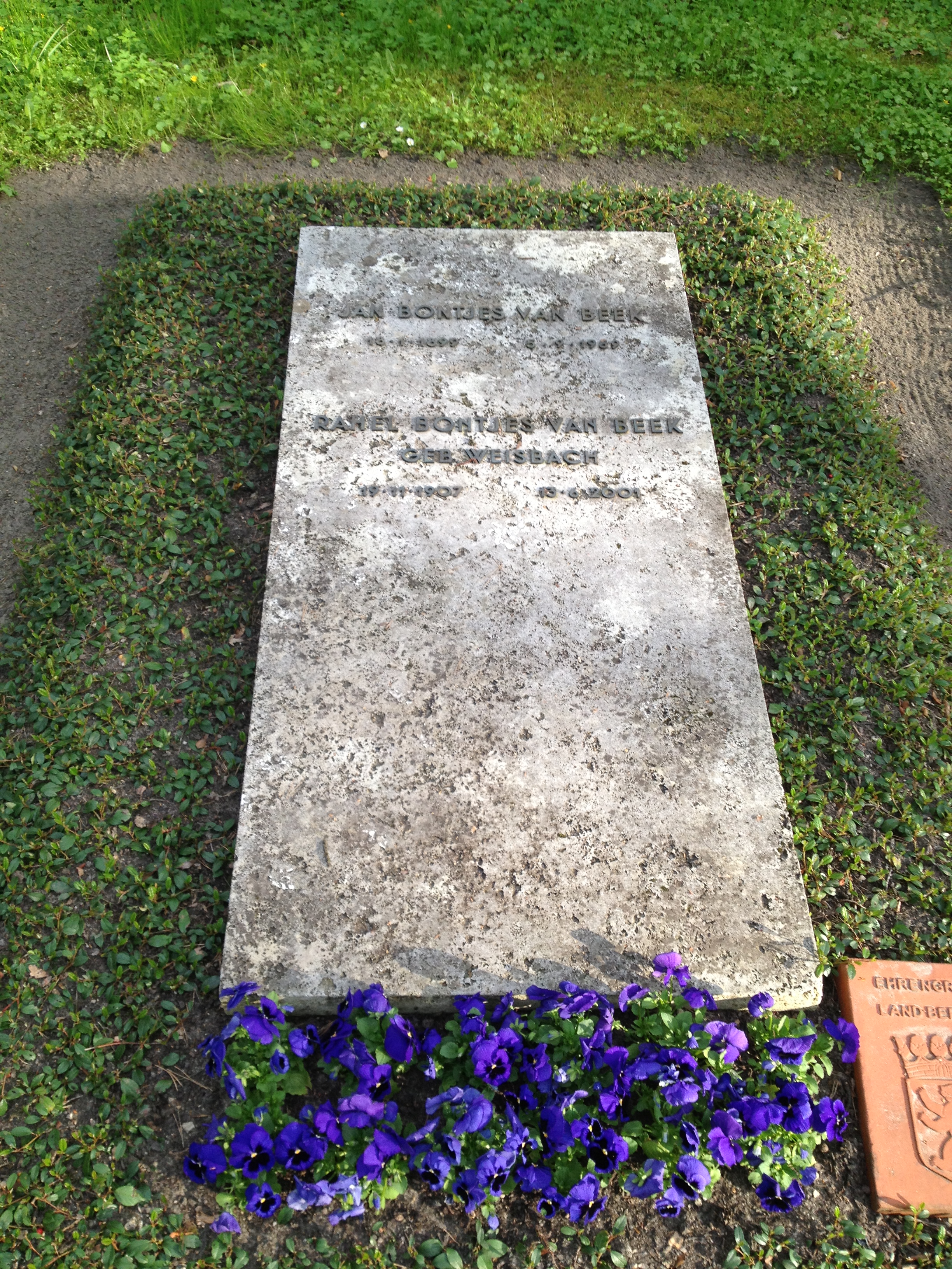 Grabstein Rahel-Maria Bontjes van Beek, geb. Weisbach, Waldfriedhof Zehlendorf