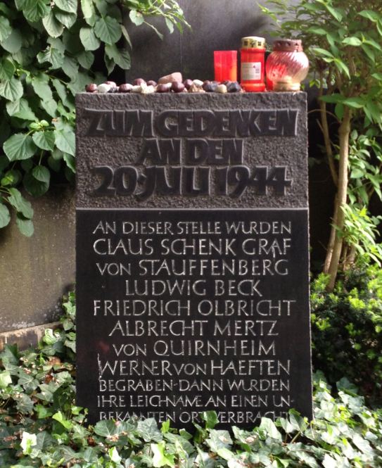 Gedenkstein 20. Juli 1944, Alter St. Matthäus Kirchhof, Berlin-Schöneberg
