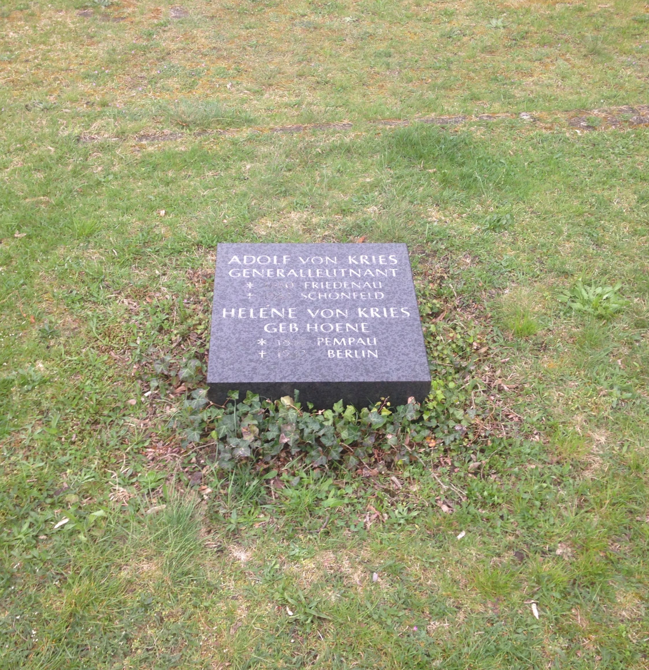 Restitutionsgrabstein Helene von Kries, geb. Hoene, Invalidenfriedhof Berlin, Deutschland