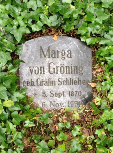 Grabstein Marga von Gröning, geb. Gräfin Schlieben, Friedhof Bornstedt, Brandenburg