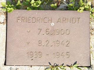 Friedrich Arndt, Grabstein auf dem Parkfriedhof Lichterfelde, Thuner Platz, Berlin-Lichterfelde
