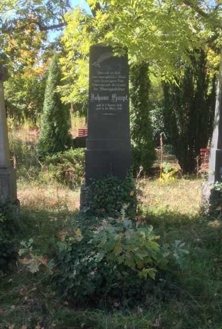 Grabstein Johann Haupt, Friedhof Schönow, Berlin-Zehlendorf, Deutschland