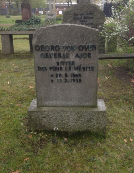 Grabstein Georg von Oven, Invalidenfriedhof Berlin, Deutschland