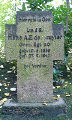 Grabstein Hans A. E. de Gruyter, Parkfriedhof Lichterfelde, Berlin