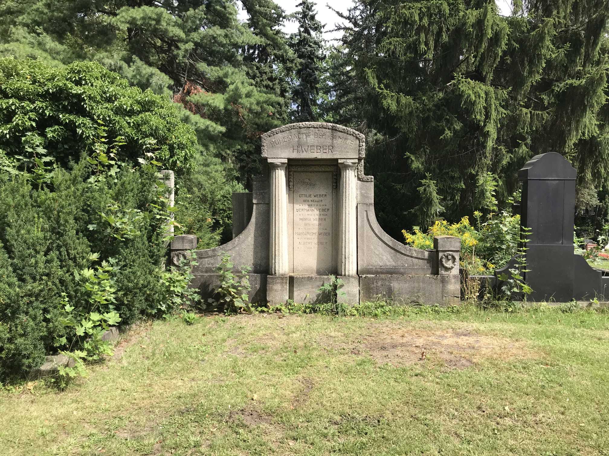 Grabstein Minna Weber, geb. Heldt, Friedhof der St. Thomas Gemeine, Berlin-Neukölln